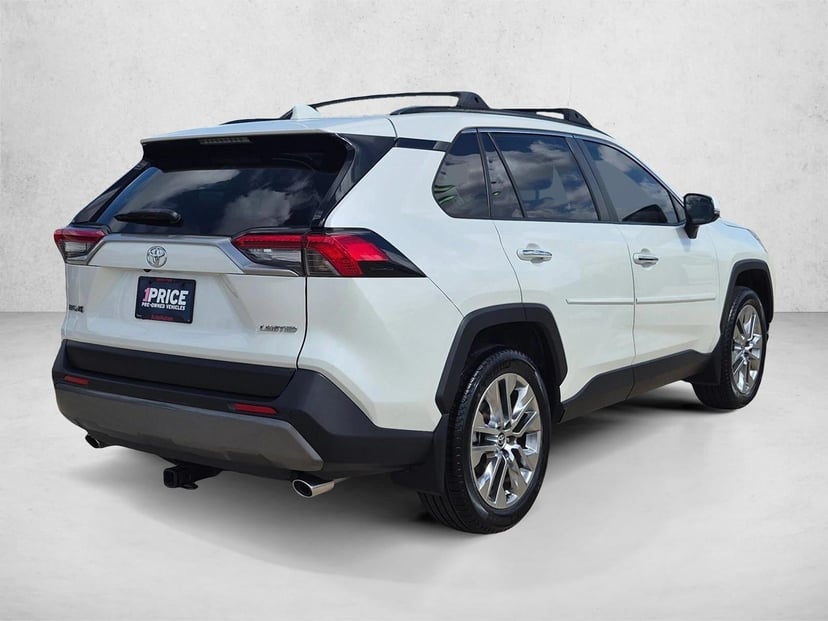 2020 Toyota RAV4 - Image 3