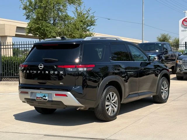 2025 Nissan Pathfinder - Image 3