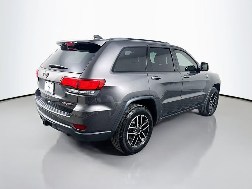 2019 Jeep Grand Cherokee - Image 3