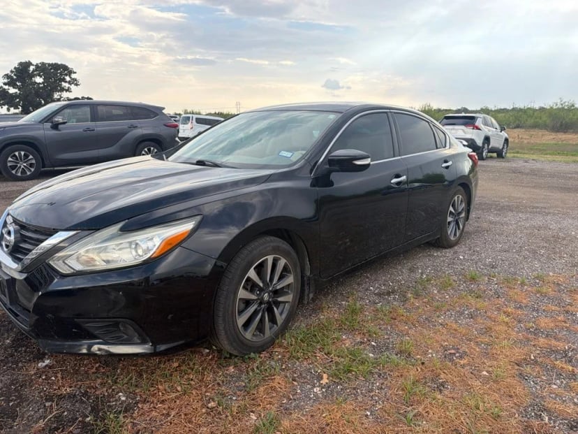 2016 Nissan Altima - Image 1