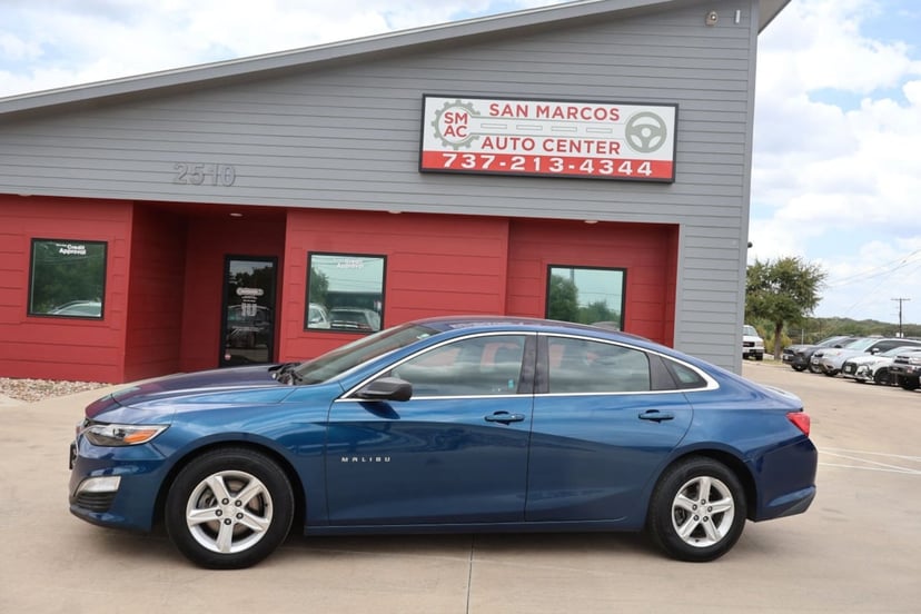 2019 Chevrolet Malibu - Image 1