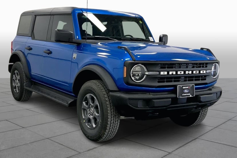 2025 Ford Bronco - Image 2