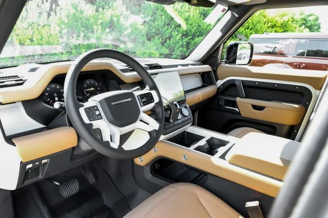 2026 Land Rover Defender - Image 3