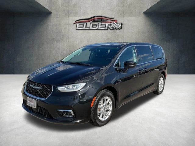 2023 Chrysler Pacifica - Image 1