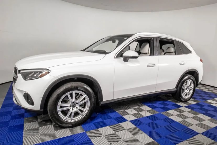 2025 Mercedes-Benz GLC - Image 1