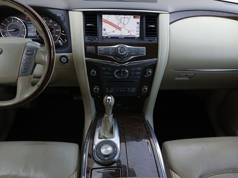 2015 INFINITI QX80 - Image 3