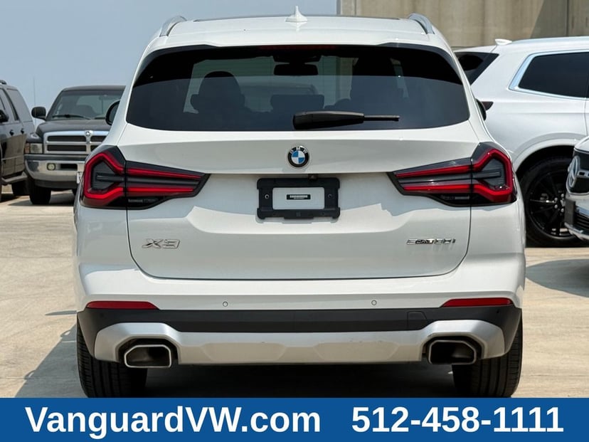 2023 BMW X3 - Image 3