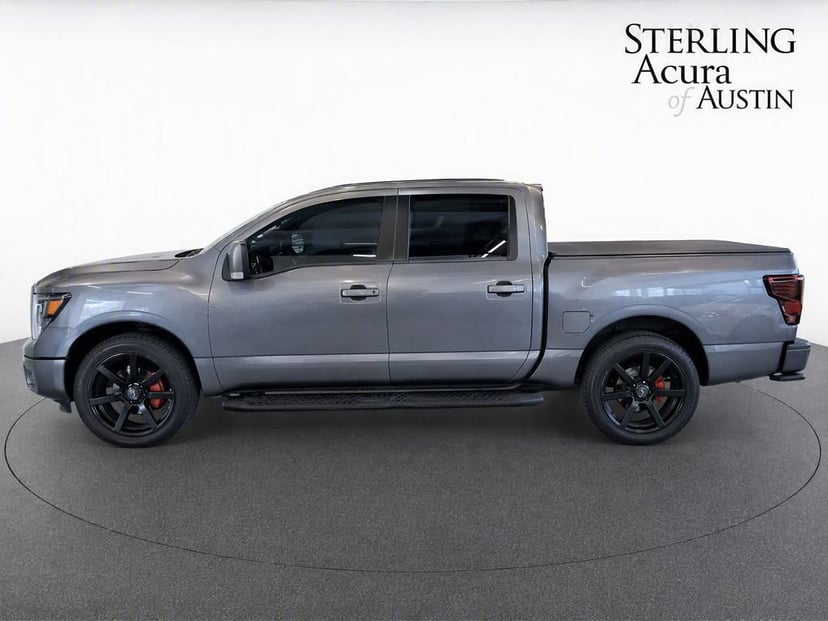 2018 Nissan Titan - Image 2