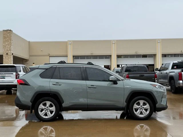2021 Toyota RAV4 Hybrid - Image 3