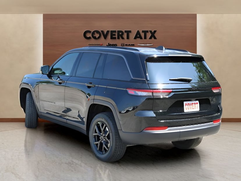 2026 Jeep Grand Cherokee Altitude - Image 3