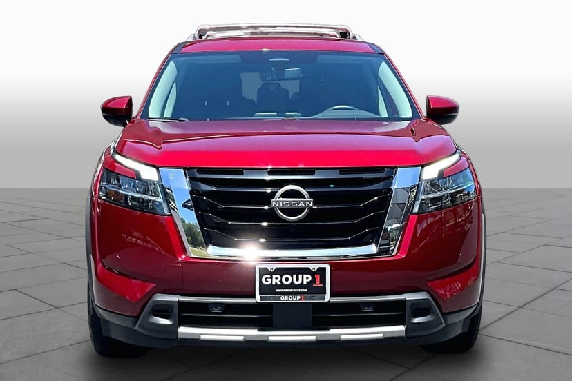2023 Nissan Pathfinder - Image 2