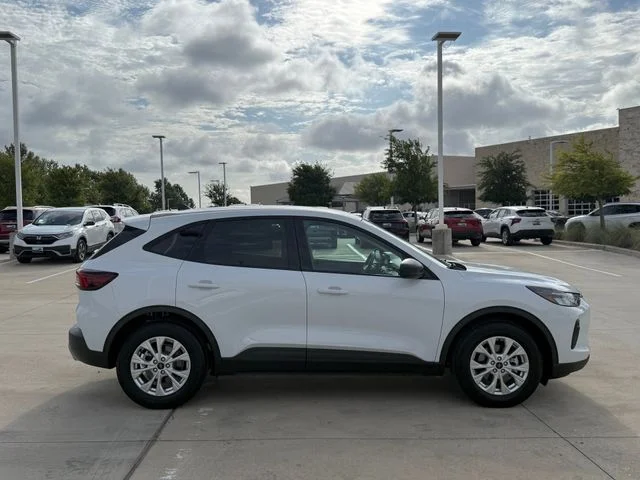 2025 Ford Escape - Image 2