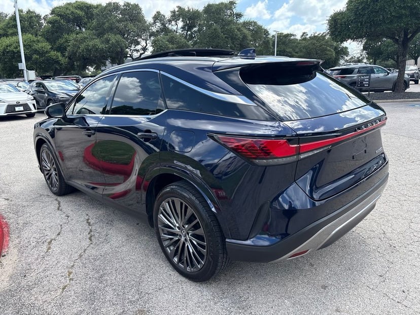 2024 Lexus RX - Image 3