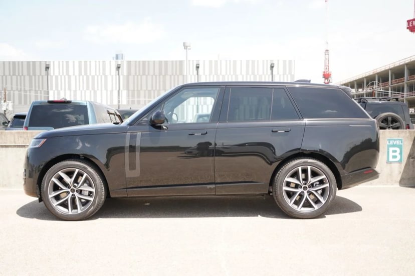2026 Land Rover Range Rover - Image 2