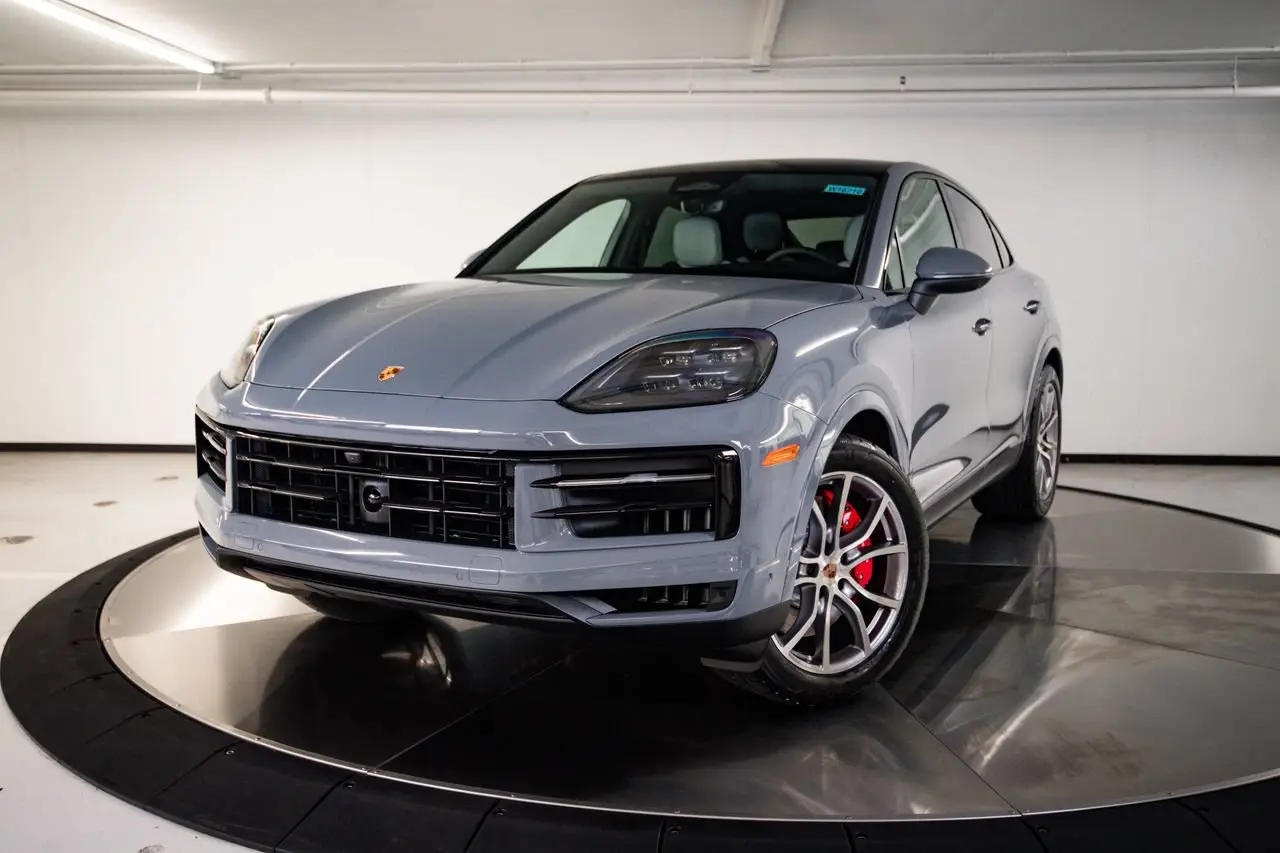 2026 Porsche Cayenne - Image 1