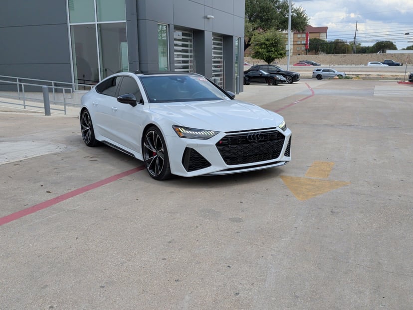 2021 Audi RS 7 - Image 1