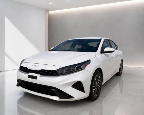 2023 Kia Forte - Image 1