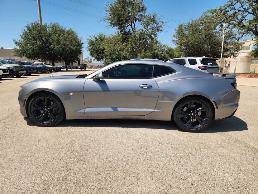 2019 Chevrolet Camaro - Image 3