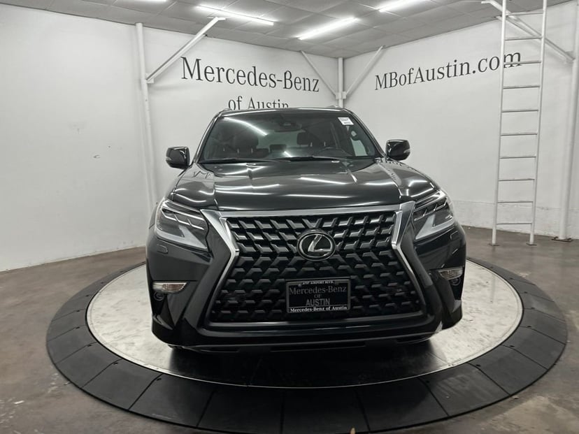 2022 Lexus GX - Image 3