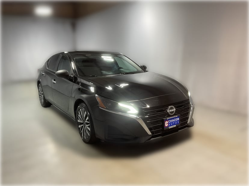 2024 Nissan Altima - Image 1
