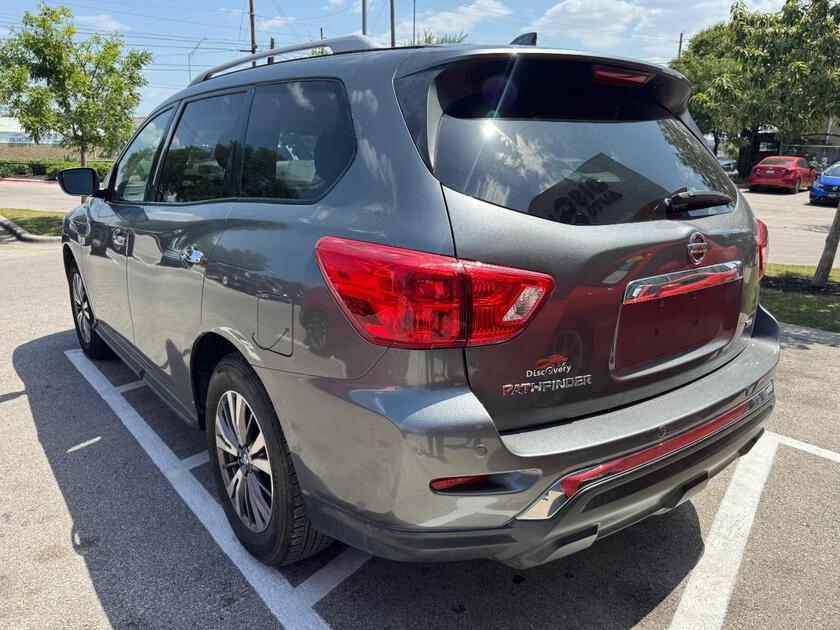 2020 Nissan Pathfinder - Image 3
