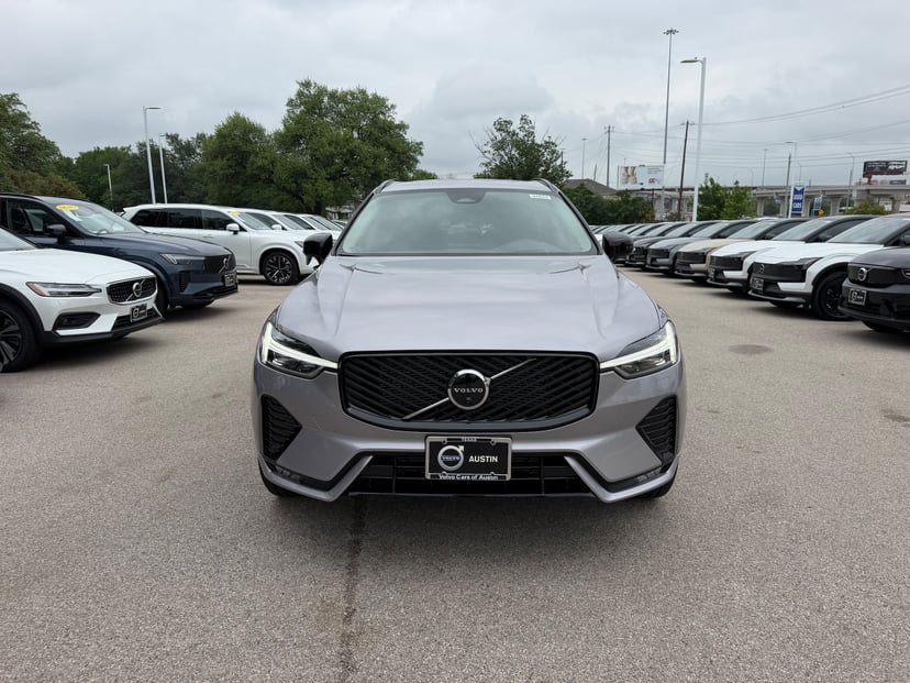 2026 Volvo XC60 - Image 3