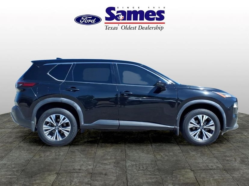 2021 Nissan Rogue - Image 3