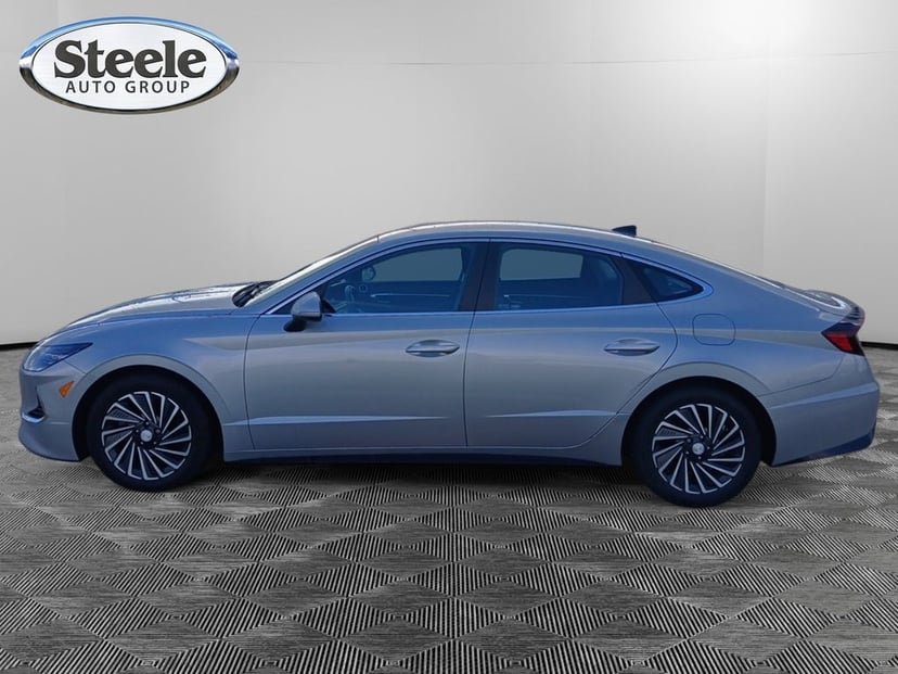 2023 Hyundai Sonata Hybrid - Image 2