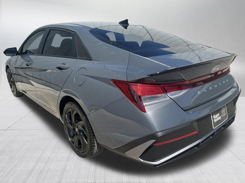 2026 Hyundai Elantra - Image 3