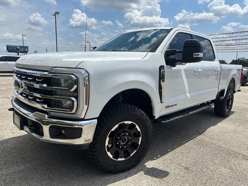 2025 Ford F-250 - Image 1