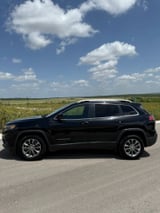 2019 Jeep Cherokee - Preview 3