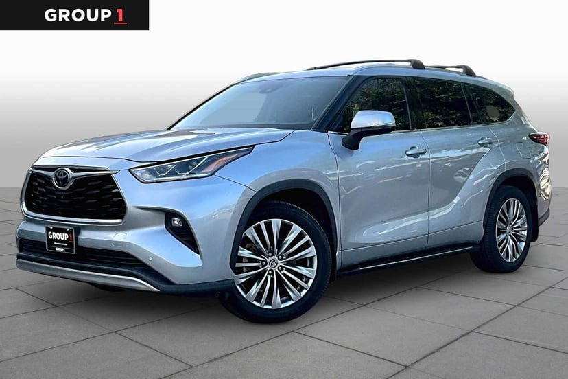 2020 Toyota Highlander - Image 3