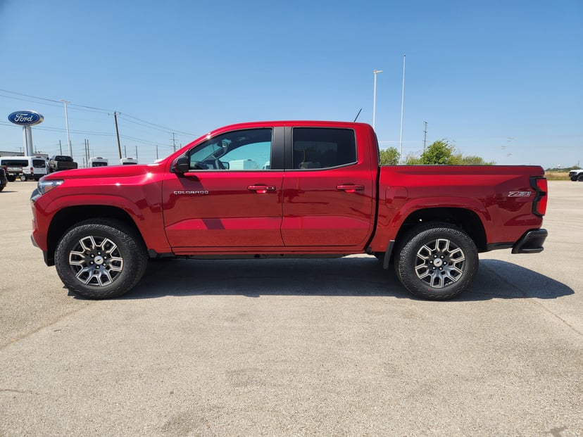 2026 Chevrolet Colorado - Image 2
