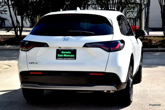 2027 Honda HR-V EX-L 2WD 4D Sport Utility Platinum White - Image 3