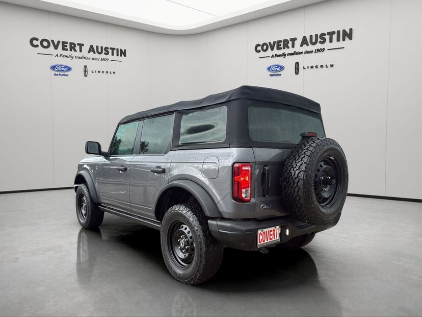 2022 Ford Bronco - Image 3