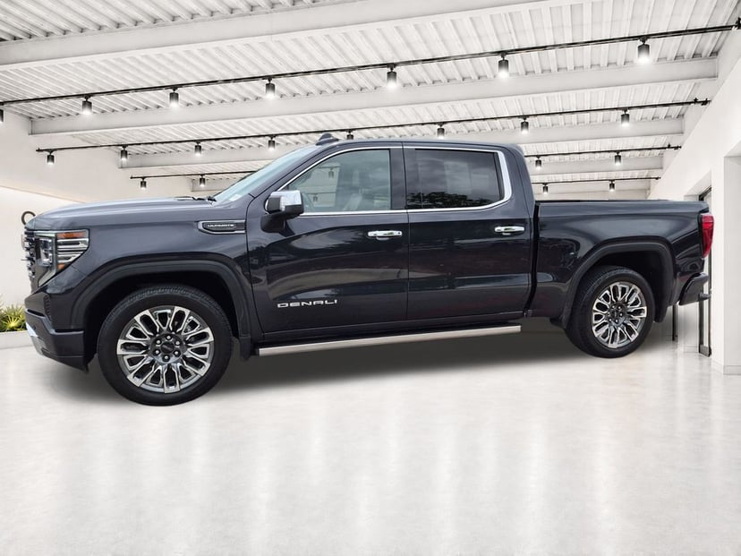2023 GMC Sierra 1500 - Image 3