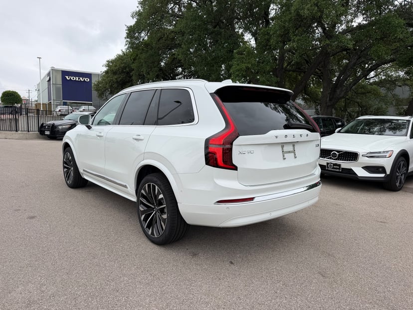 2026 Volvo XC90 - Image 2