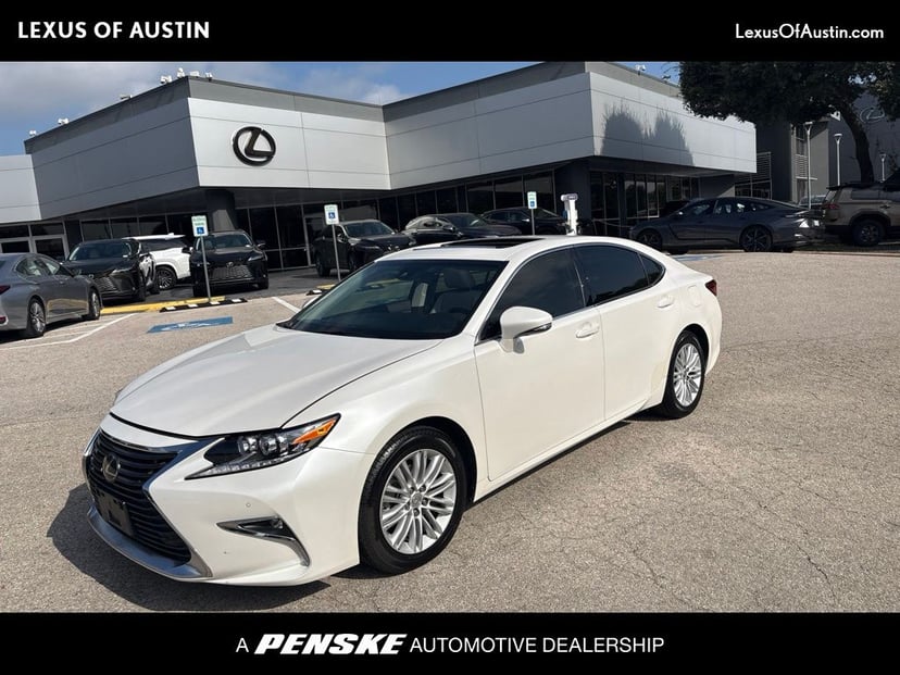 2017 Lexus ES - Image 1