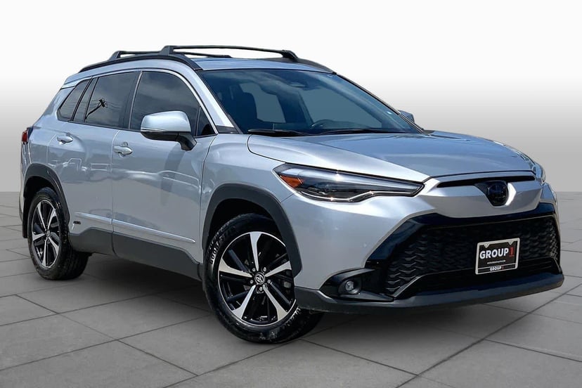 2024 Toyota Corolla Cross - Image 2
