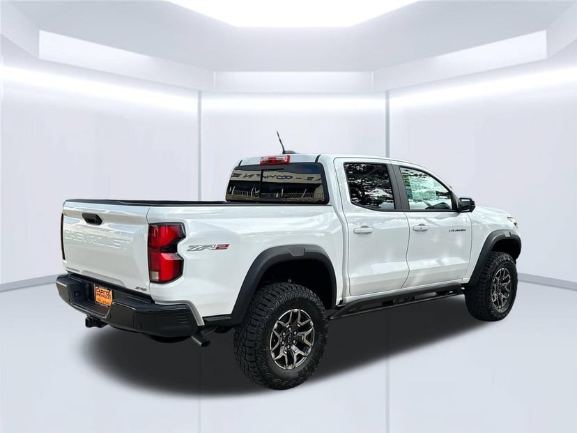 2026 Chevrolet Colorado - Image 3