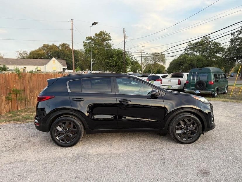 2021 Kia Sportage - Image 1