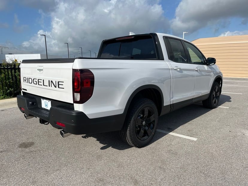 2026 Honda Ridgeline - Image 2