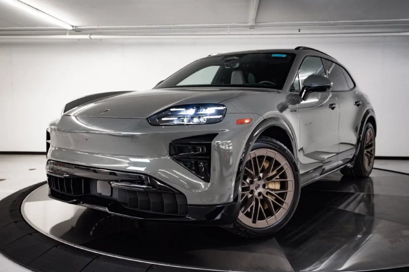 2026 Porsche Cayenne - Image 1