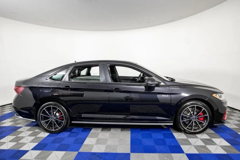2025 Volkswagen Jetta GLI - Image 3