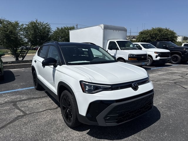 2026 Volkswagen Taos - Image 3