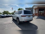 2022 Jeep Wagoneer - Preview 9