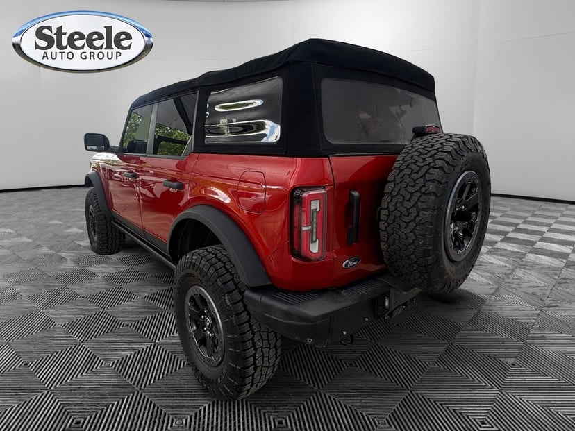 2022 Ford Bronco - Image 2
