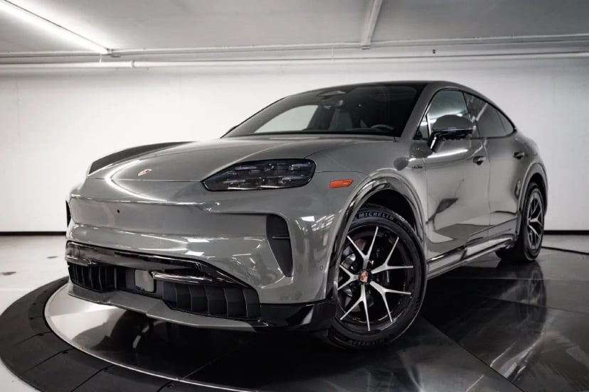 2026 Porsche Cayenne - Image 1