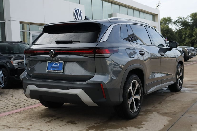 2026 Volkswagen Tiguan - Image 3