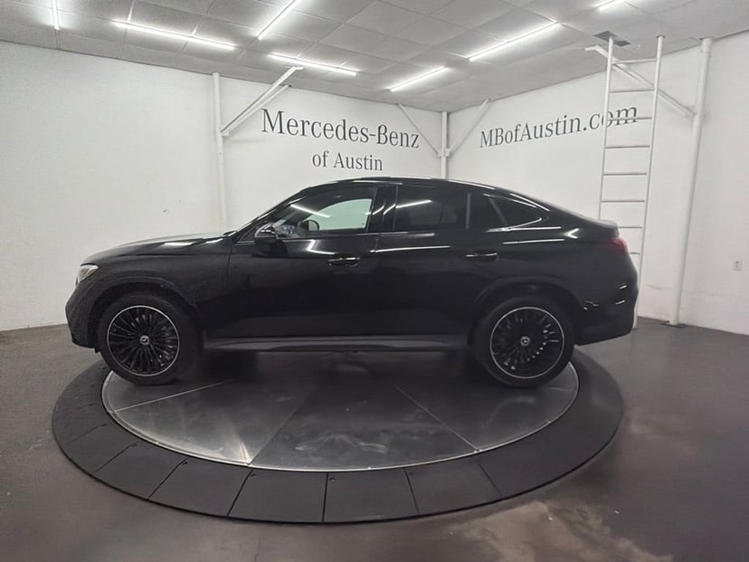 2027 Mercedes-Benz GLC - Image 2